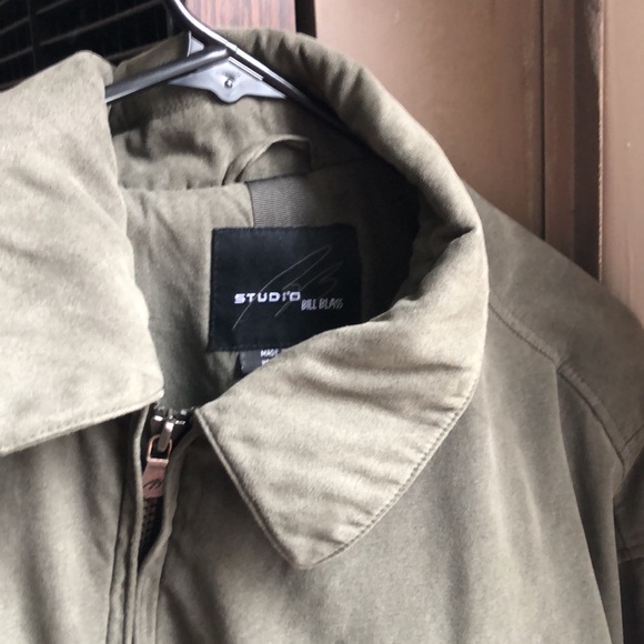 A green military Air Force jacket - Picture 2 of 3